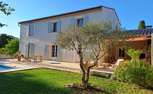 Villa in Saint-Rémy-de-Provence, Provence-Alpes-Côte d'Azur, France 1
