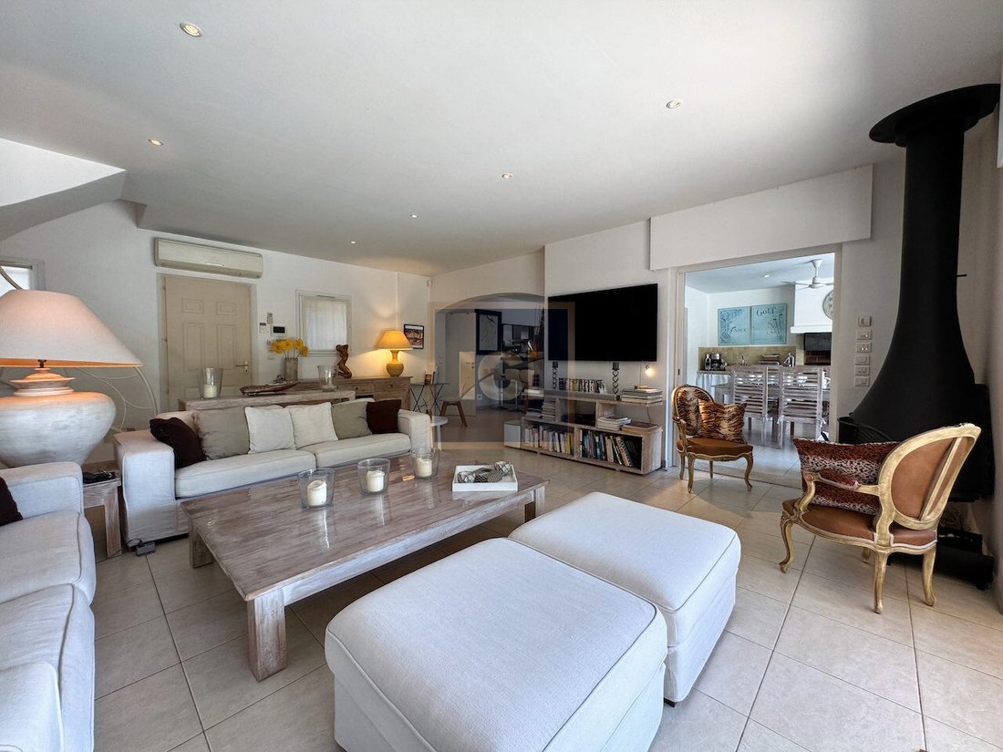 Villa in Ville-Les Saquedes-Le Bouillonnet, Sainte-Maxime, France 2 - 15704304