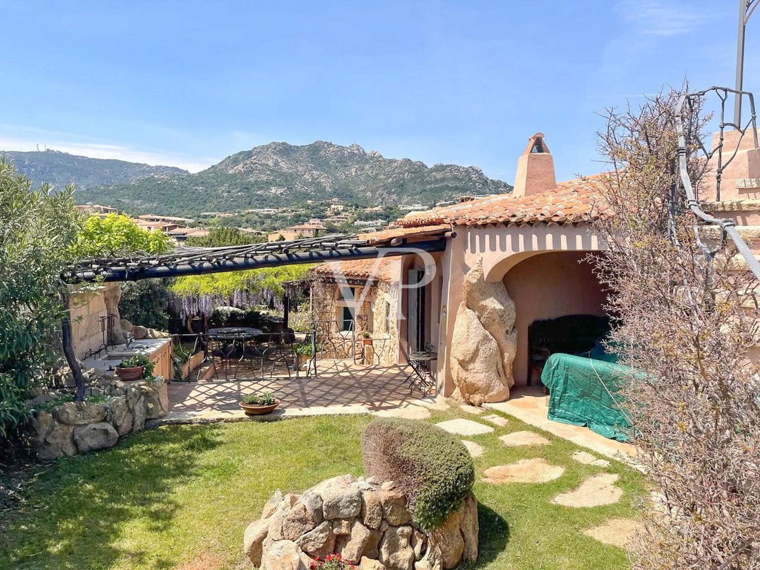 Villa in Area Arzachena Paese, Arzachena, Sardinia 4 - 15701421