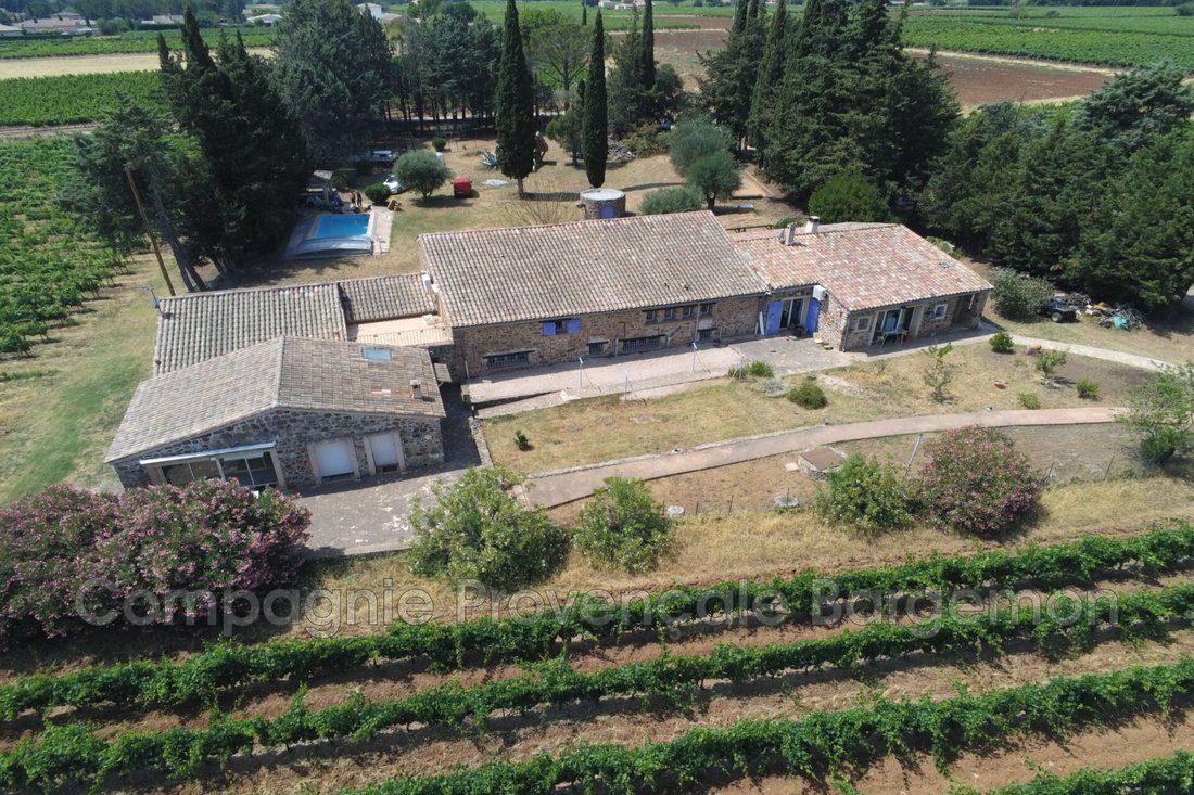 Villa in La Motte, Provence-Alpes-Côte d'Azur, France 1 - 13690608