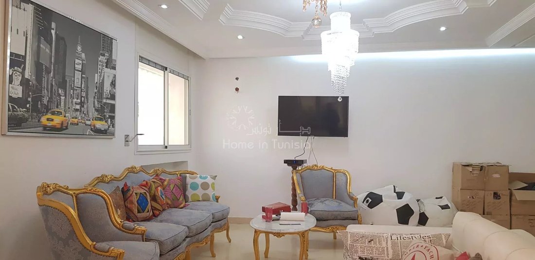 Villa à Tunis, Tunis, Tunisie 1 - 12145158