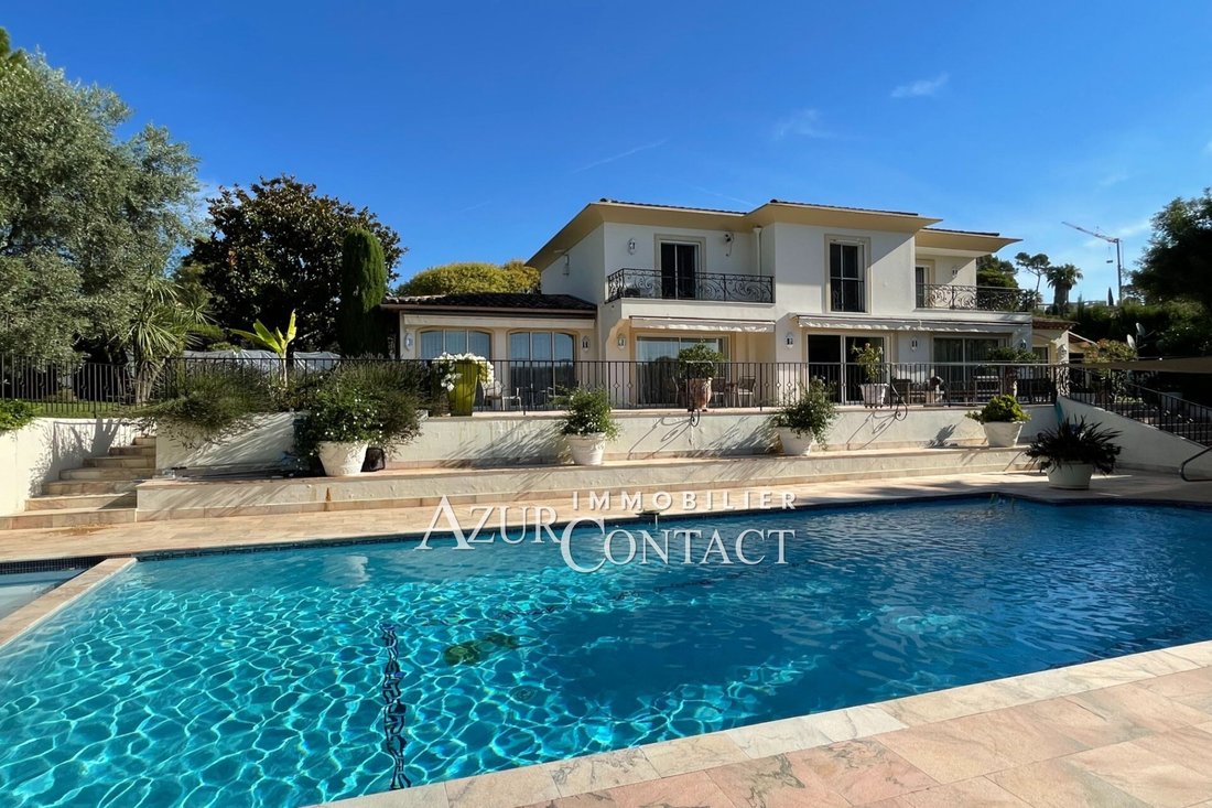 Villa in Mougins, Provence-Alpes-Côte d'Azur, France 1 - 12480163