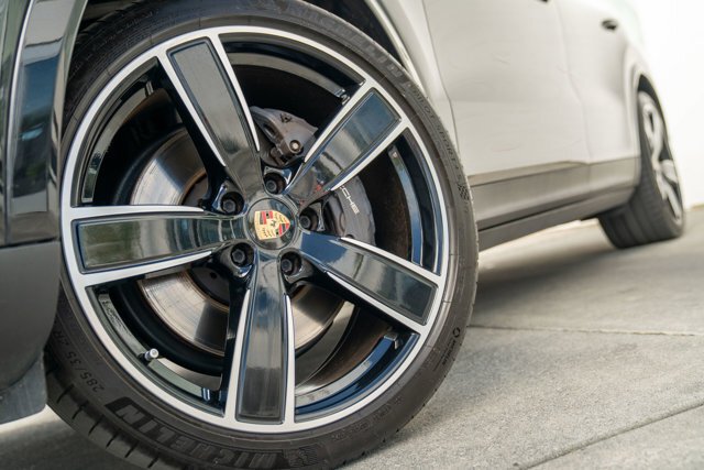 Suv in Bellevue, WA, United States 4 - 15627190