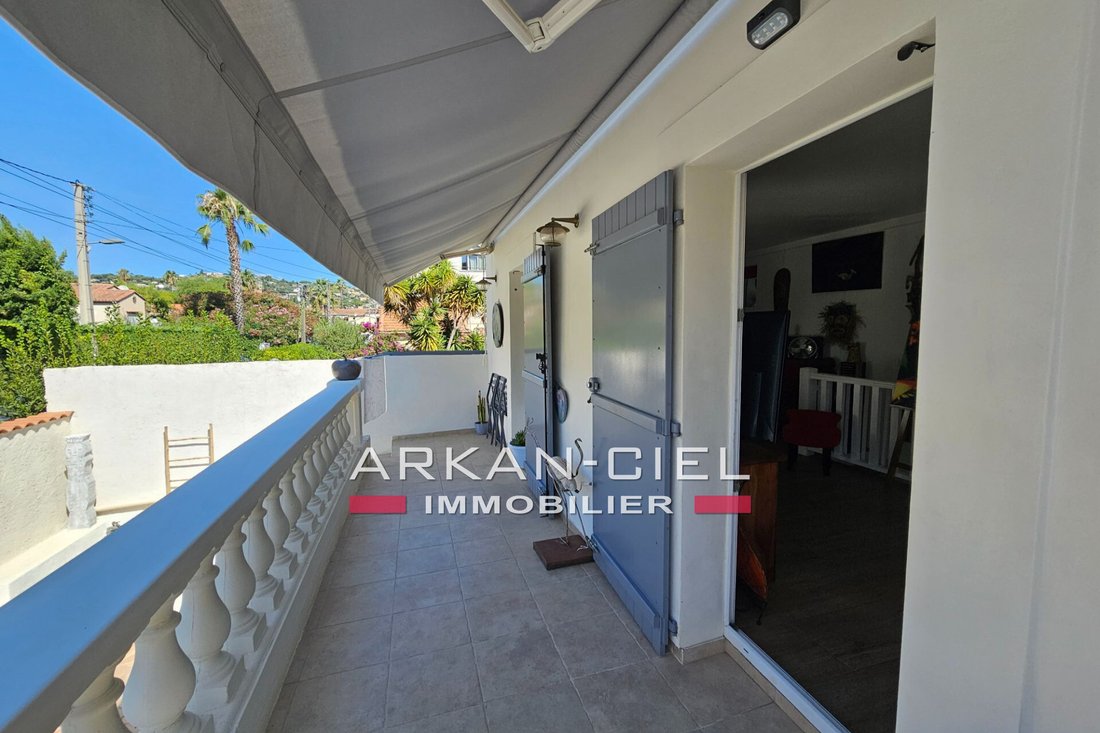 Villa in Gabelle-Courcettes-Les Clos, Vallauris, France 2 - 14609252