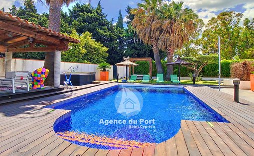 Villa à Saint-Cyprien, Occitanie, France 1