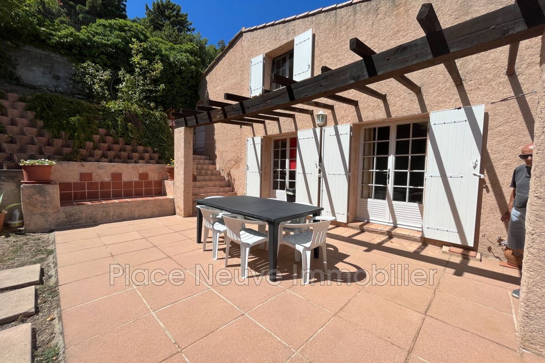Villa in La Garde-Freinet, Provence-Alpes-Côte d'Azur, France 1 - 13577754