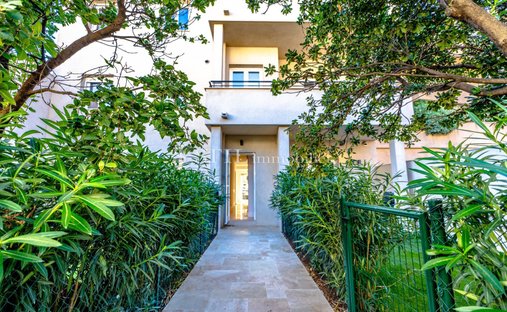 Apartment in Ville-Les Saquedes-Le Bouillonnet, Sainte-Maxime, France 1
