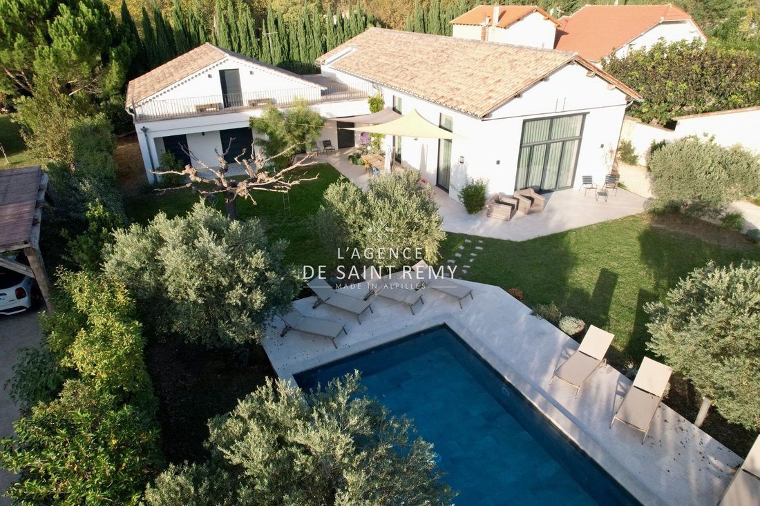 Villa in Saint-Rémy-de-Provence, Provence-Alpes-Côte d'Azur, France 1 - 14256364