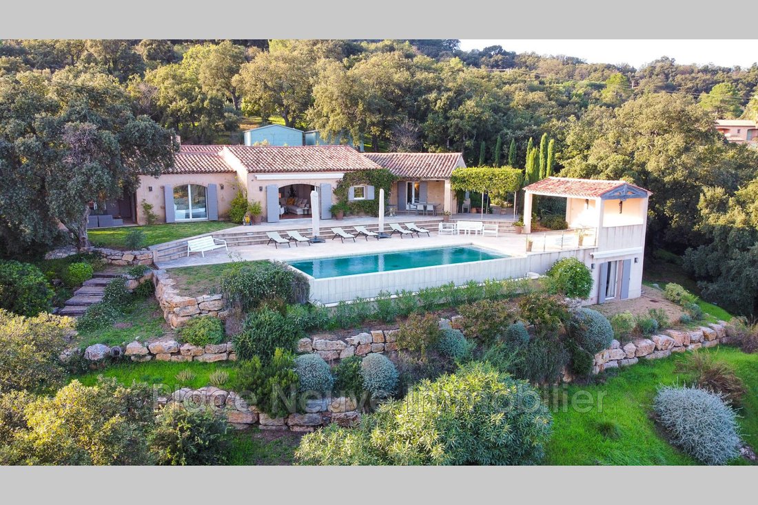 Villa in La Garde-Freinet, Provence-Alpes-Côte d'Azur, France 1 - 14626906