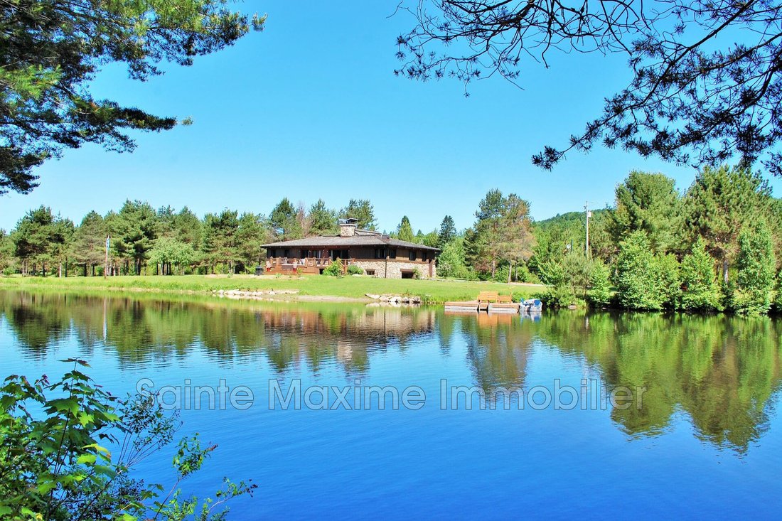 Villa a Lac-Supérieur, Québec, Canada 1 - 12673226