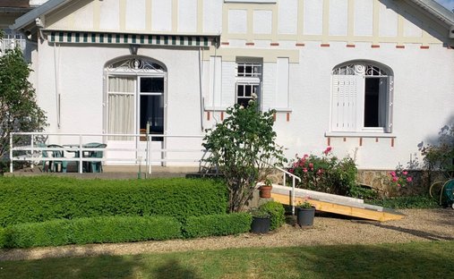 House in Marnes-la-Coquette, Ile-de-France, France 1