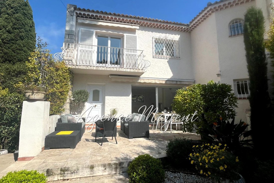 Villa in Cannes, Provence-Alpes-Côte d'Azur, France 1 - 15494024