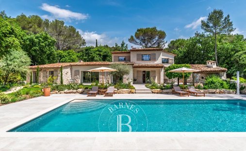 Villa in Nord, Roquefort-les-Pins, France 1