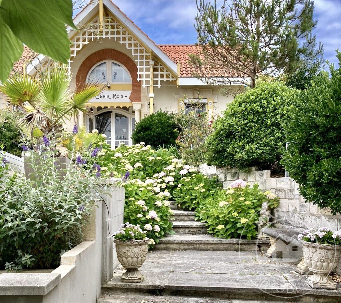 House in Lacanau, Nouvelle-Aquitaine, France 1 - 15704672