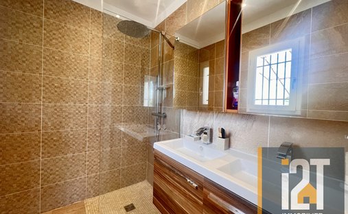 13th Historic Castle With Majestic Park And Pool