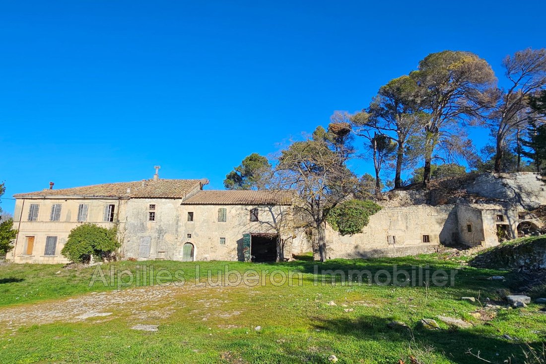 Villa in Saint-Rémy-de-Provence, Provence-Alpes-Côte d'Azur, France 1 - 12626769