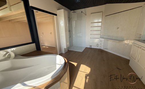 Castle for Sale in Marmande, Nouvelle-Aquitaine, France