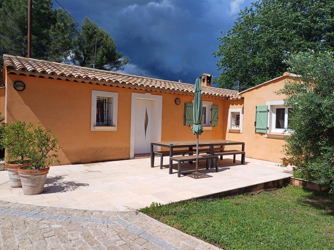 Villa in Partie Nord-Ferrieres-Cadenades-Rouviere, Le Muy, France 2 - 15704772