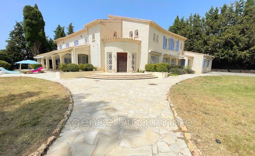 Villa in Centre Ancien, Draguignan, France 1