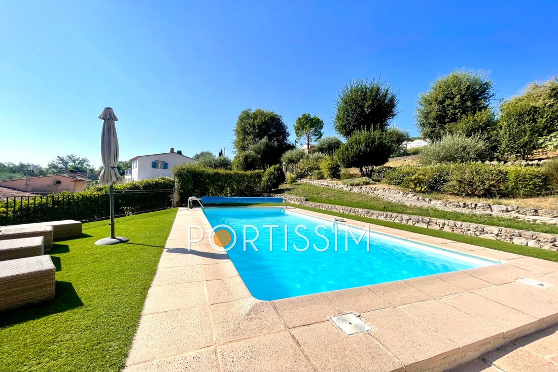 Villa in Gattières, Provence-Alpes-Côte d'Azur, France 2 - 15033468