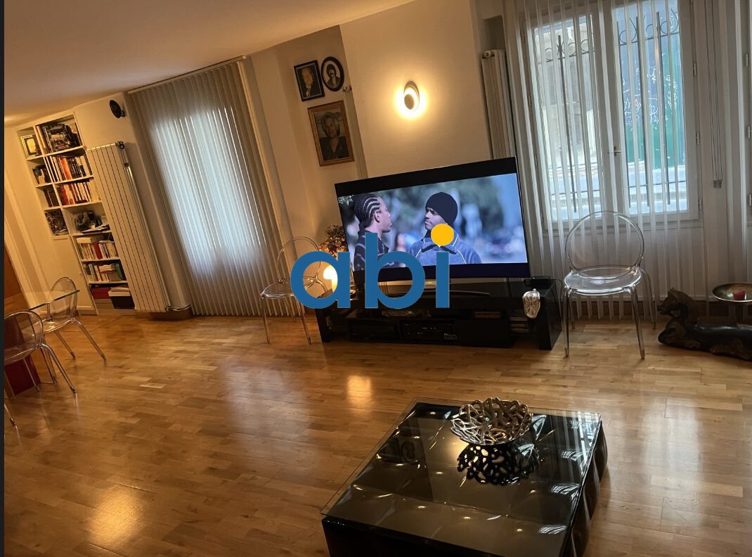 Apartment in La Fourche-Guy Môquet, Paris 17e Arrondissement, Paris 3 - 15705632