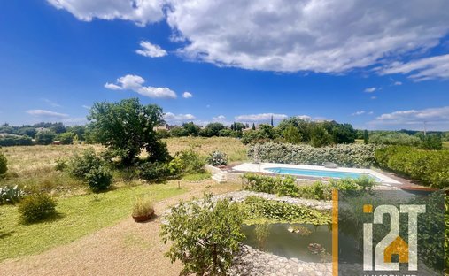 13th Historic Castle With Majestic Park And Pool