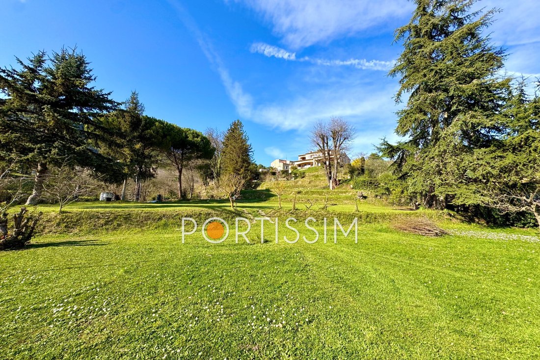 Villa in Tourrette-Levens, Provence-Alpes-Côte d'Azur, France 1 - 15610881