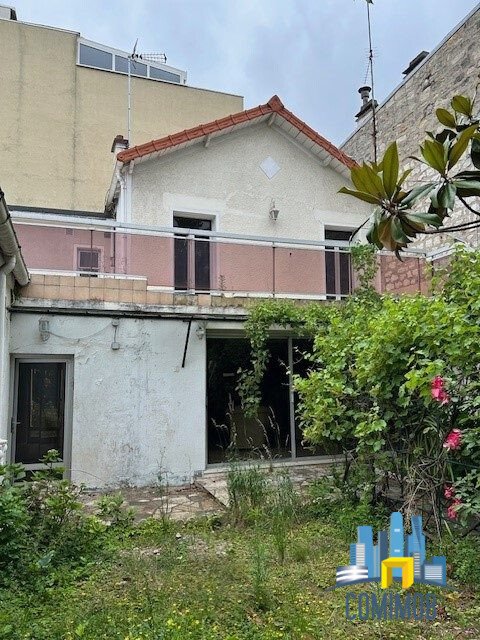 Villa in Hôtel de Ville, Courbevoie, France 2 - 14953688