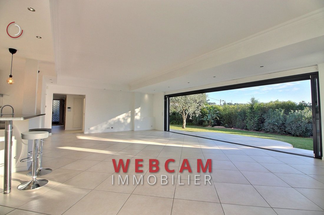 Villa in Mougins, Provence-Alpes-Côte d'Azur, France 1 - 15009097