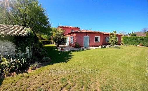 Villa in Plateau de Puyricard-La Trévaresse, Aix-en-Provence, France 1