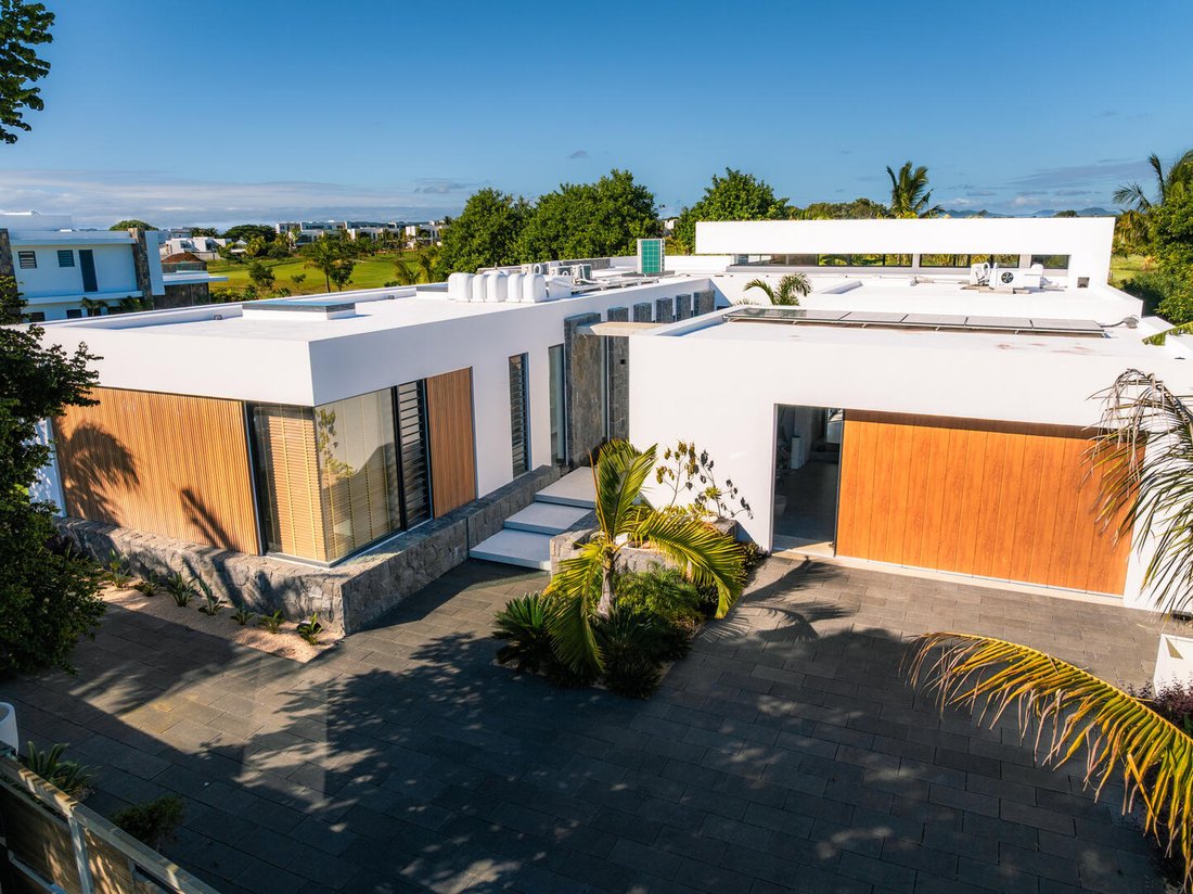 Villa in Roches Noires, Rivière du Rempart District, Mauritius 3 - 15629806