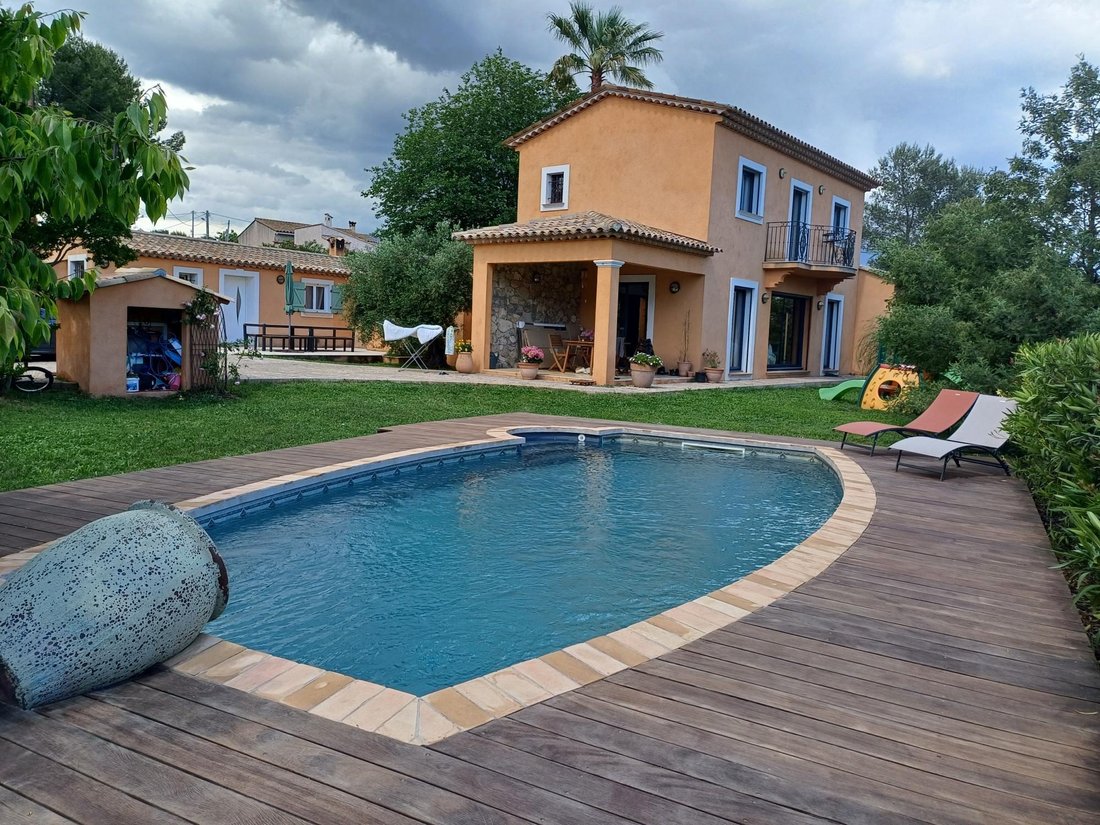 Villa in Partie Nord-Ferrieres-Cadenades-Rouviere, Le Muy, France 1 - 15704772