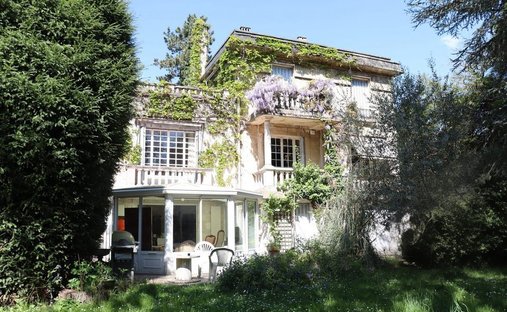 House in Le Plateau, Louveciennes, France 1