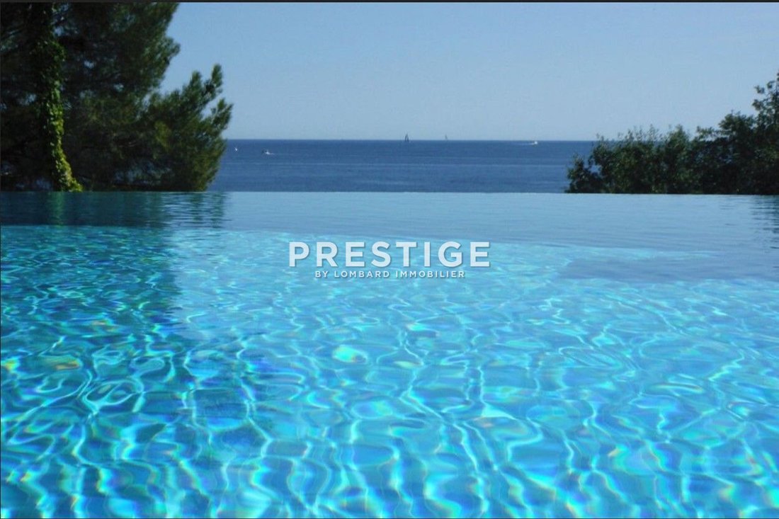 Villa in Ville-Les Saquedes-Le Bouillonnet, Sainte-Maxime, France 1 - 12627406