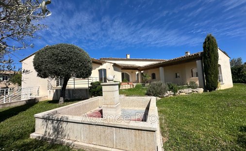 Villa in Plateau de Puyricard-La Trévaresse, Aix-en-Provence, France 1