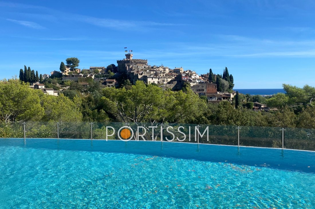 Villa in Val de Cagne-Colline Route de Vence, Cagnes-sur-Mer, France 1 - 14686192