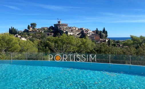 Villa in Val de Cagne-Colline Route de Vence, Cagnes-sur-Mer, France 1