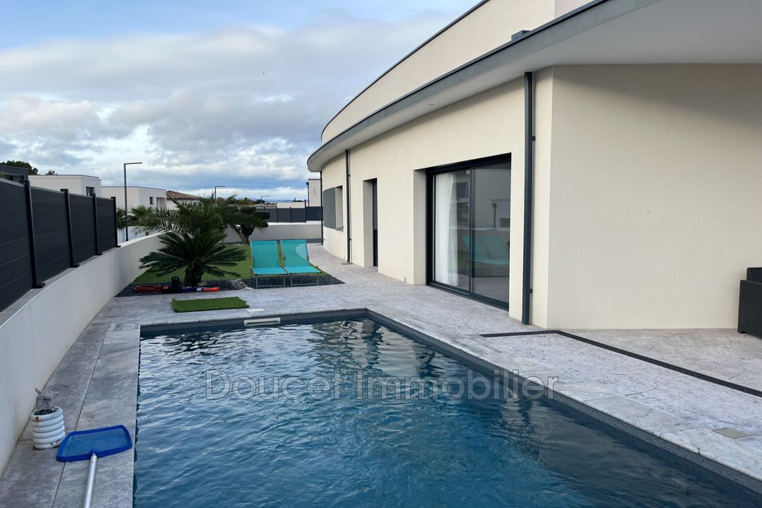 Villa in Ancien Hôpital, Beziers, France 1 - 14947854