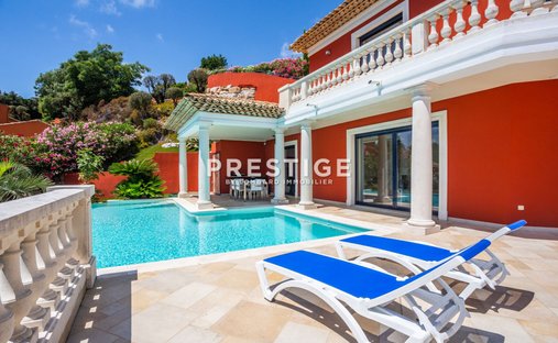 Villa in Ville-Les Saquedes-Le Bouillonnet, Sainte-Maxime, France 1