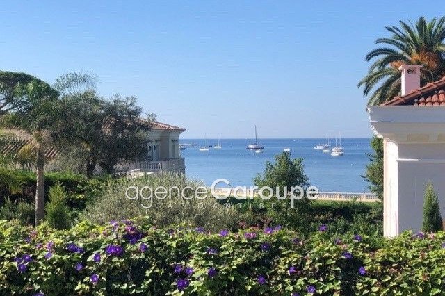 Villa in Antibes, Provence-Alpes-Côte d'Azur, France 1 - 13779835