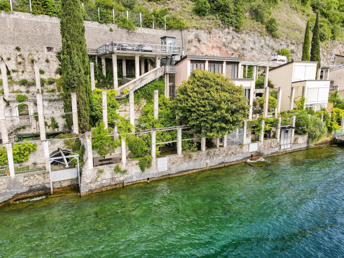 Villa in Center, Toscolano, Lombardy 3 - 15702220