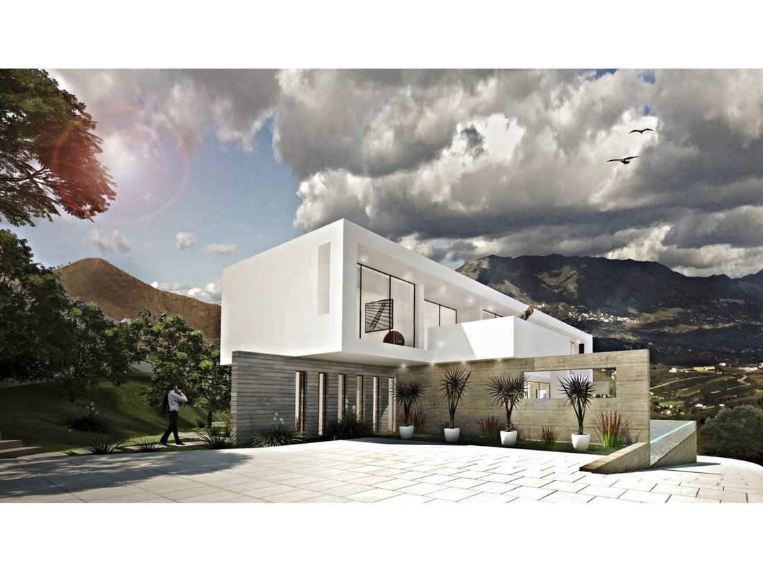 House in Elviria-Cabopino, Marbella, Spain 2 - 15711222