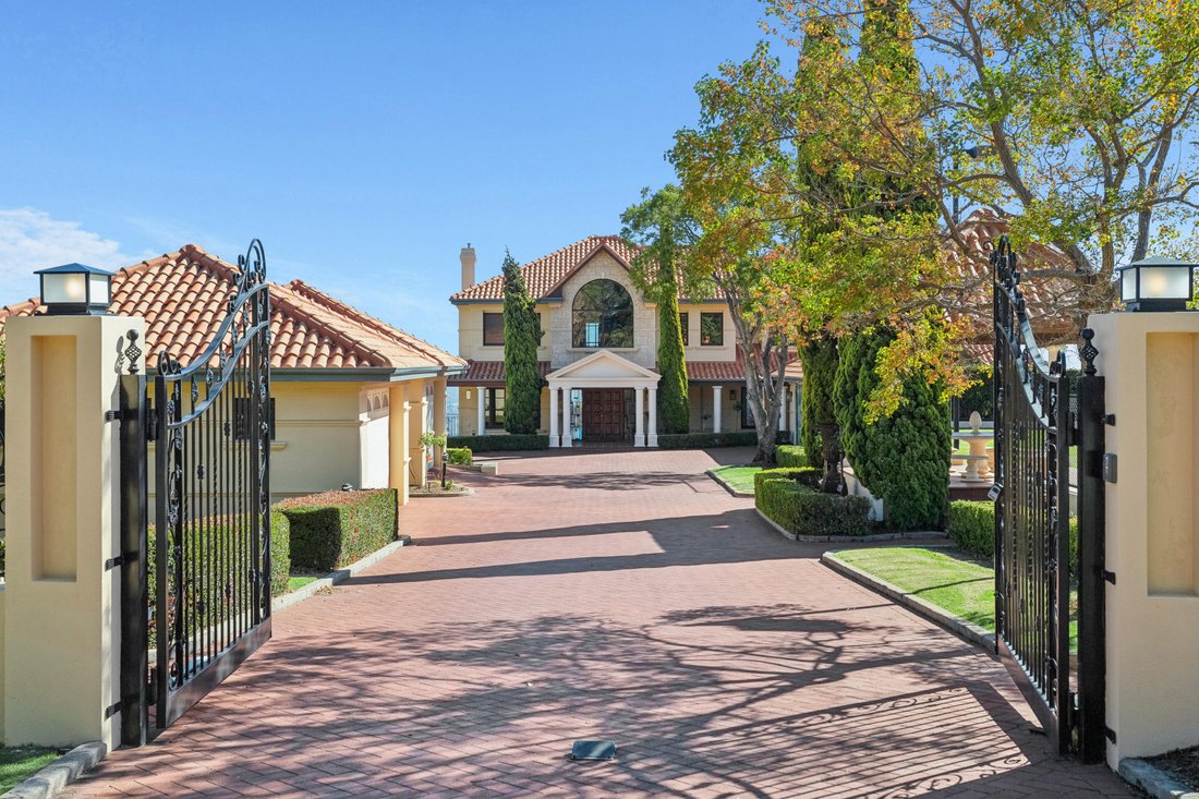 House in Kalamunda, Western Australia, Australia 2 - 15712143