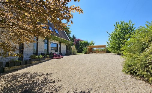 Castle for Sale in Oigny-en-Valois, Hauts-de-France, France