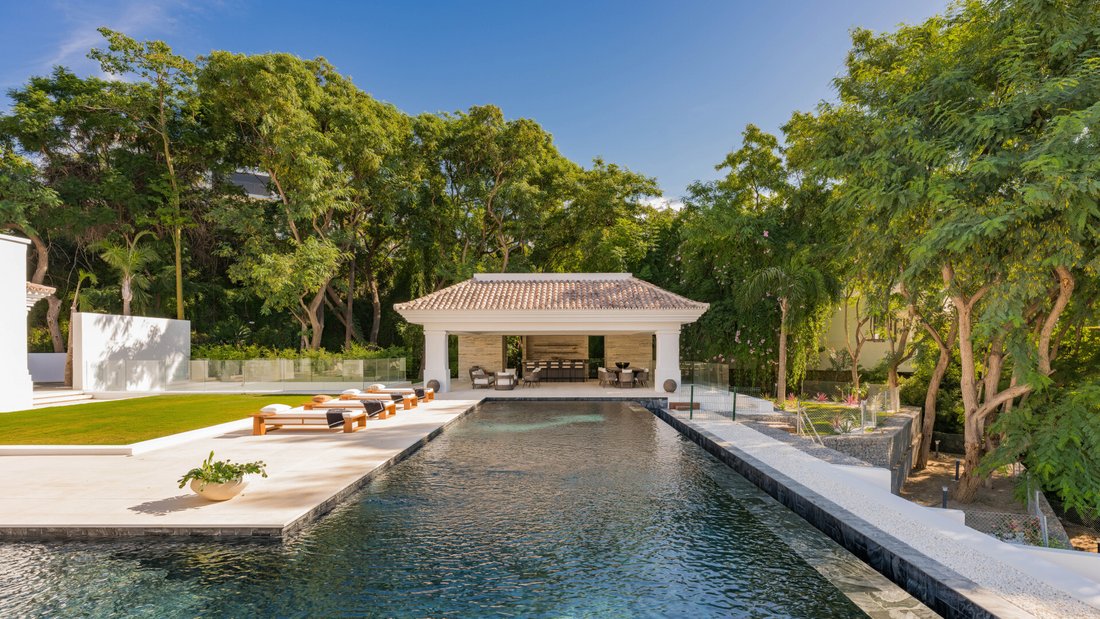 Villa in La Quinta, Benahavis, Andalusia 2 - 15709420