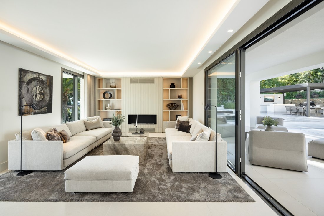 Villa in Nueva Andalucia, Marbella, Spain 4 - 15709342