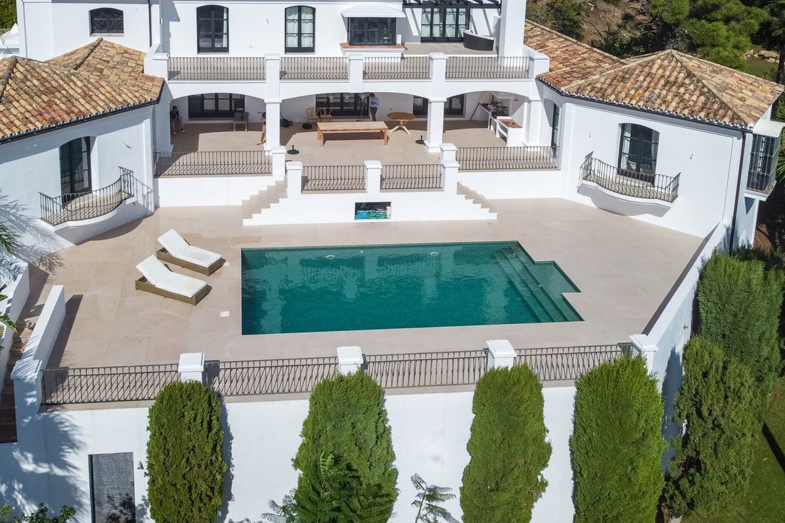 Villa in El Madroñal, Benahavis, Spain 4 - 15709472