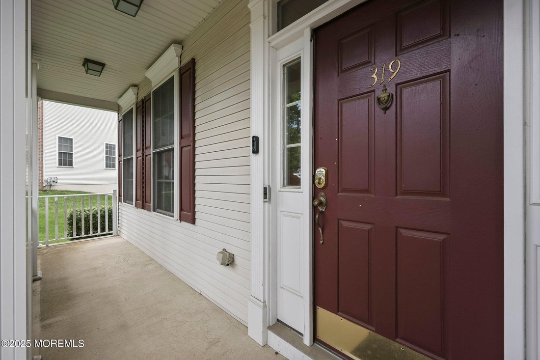 House in Marlboro Township, New Jersey, United States 5 - 15710069