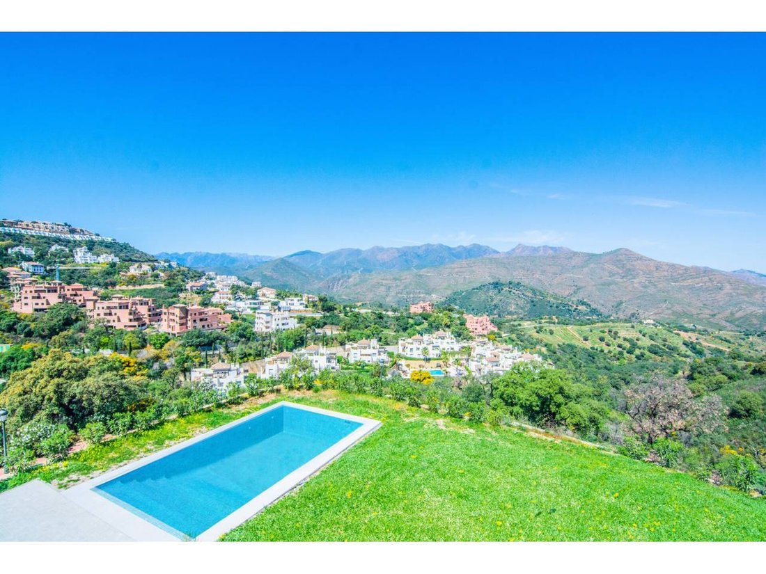 House in Elviria-Cabopino, Marbella, Spain 2 - 15711227