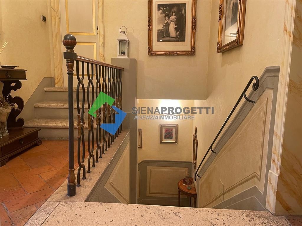 Apartment in Historic Center, Siena, Tuscany 2 - 15711076